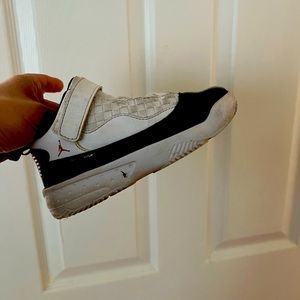 Little boys size 9 Jordan’s